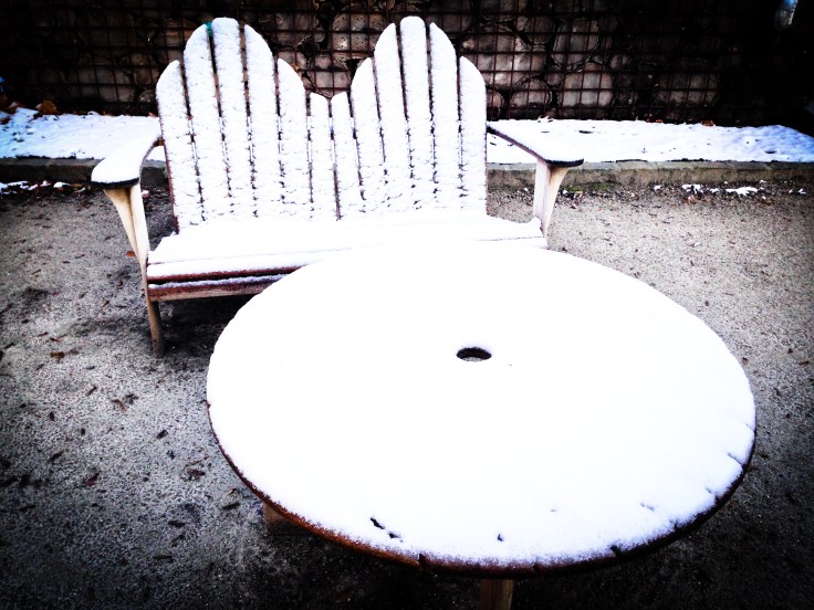 Meubels in de Sneeuw Kruidtuin Leuven Te Voet in de Stad Hendrik Elie Vanden Abeele
