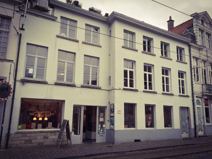 Avalon. Te Voet in de Stad. Foto Hendrik Elie Vanden Abeele