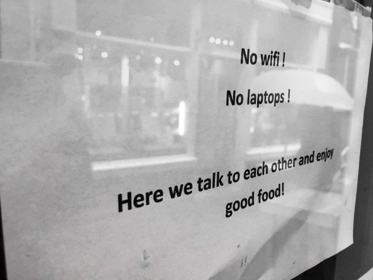 Pieterskerk-Choorsteeg. Te Voet in de Stad. Foto Hendrik Elie Vanden Abeele