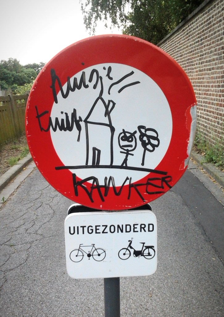 Huisje Tuintje Kanker. Te Voet in de Stad. Foto Stratton Bull