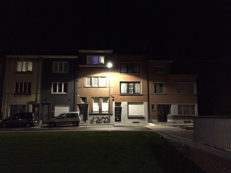 Straatverlichting. Te Voet in de Stad. Foto Hendrik Elie Vanden Abeele