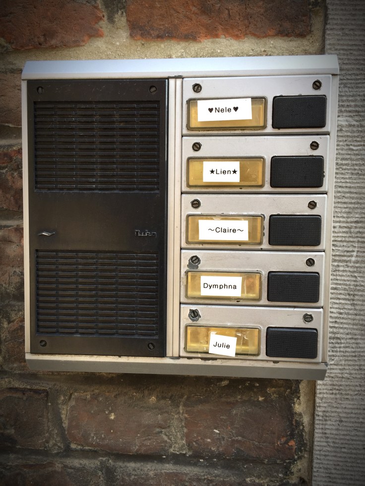 Sterrenmeisje. Te Voet in de Stad. Foto Hendrik Elie Vanden Abeele