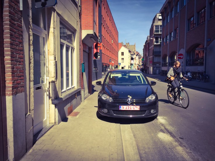 Liga der Stoepparkeerders. Te Voet in de Stad. Foto Hendrik Elie Vanden Abeele
