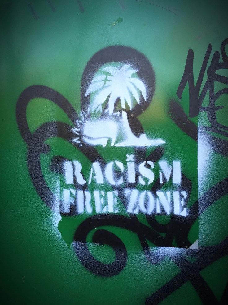 Racism free zone. Te Voet in de Stad. Foto Hendrik Elie Vanden Abeele