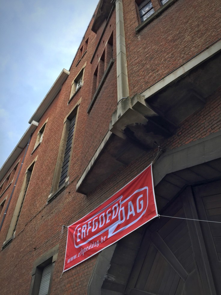 Cynisme. Te Voet in de Stad. Foto Hendrik Elie Vanden Abeele