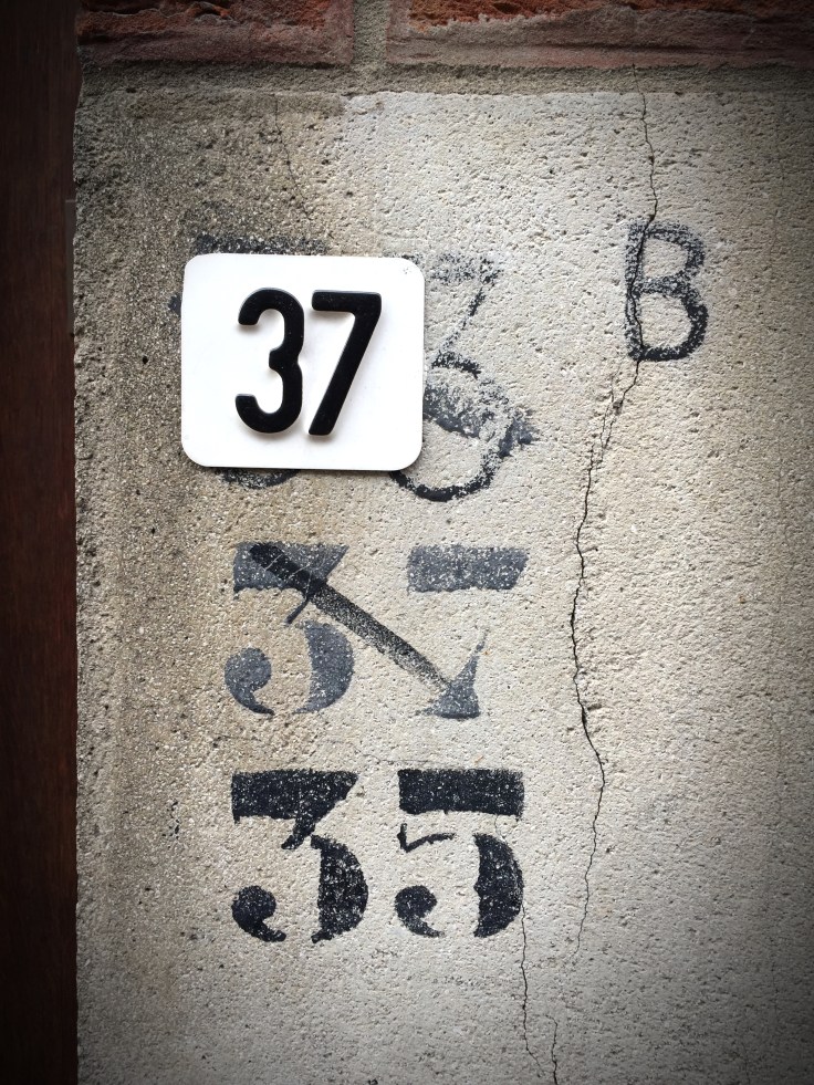 Nummers. Foto Hendrik Elie Vanden Abeele