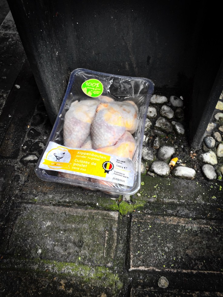 Kippetje. Leuven, Kapucijnenvoer, 28 maart 2015, Foto Hendrik ELIe Vandn Abeele. Te VOet in de Stad