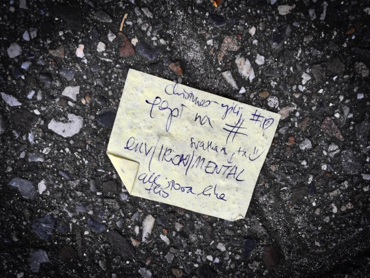 Groundtext #75 Env:Iron:Mental. Leuven, Brusselsestraat, 19 december 2015, Foto Hendrik Elie Vanden Abeele. Te Voet in de Stad