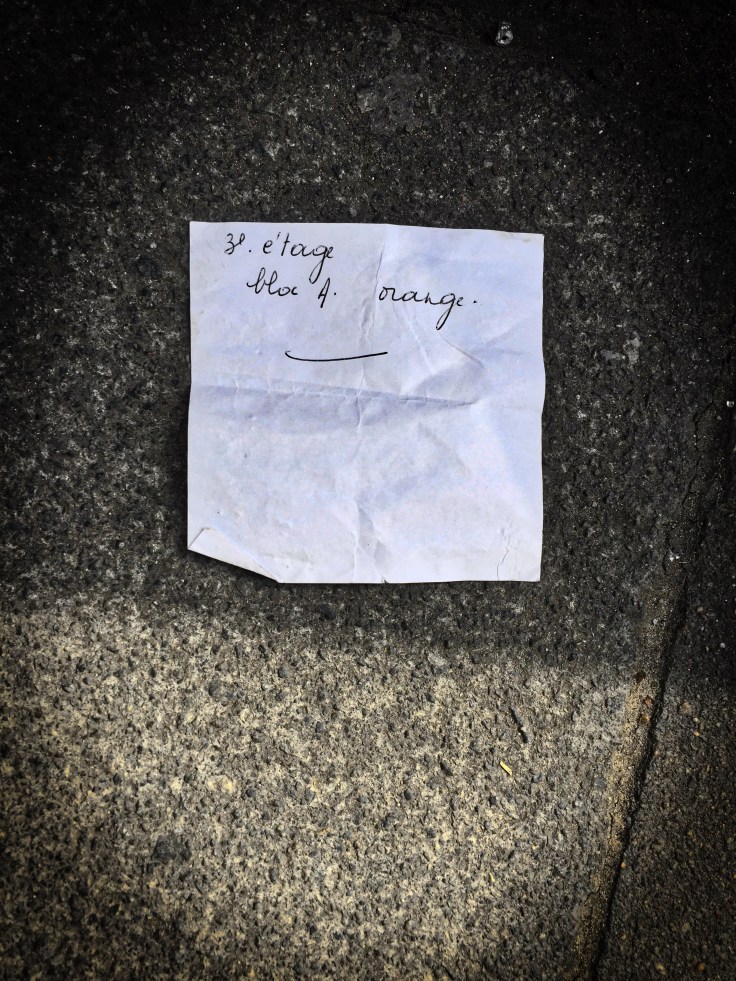 Groundtext #108 Orange. Leuven, Naamsestraat, 7 april 2015, Foto Hendrik Elie Vanden Abeele. Te Voet in de Stad