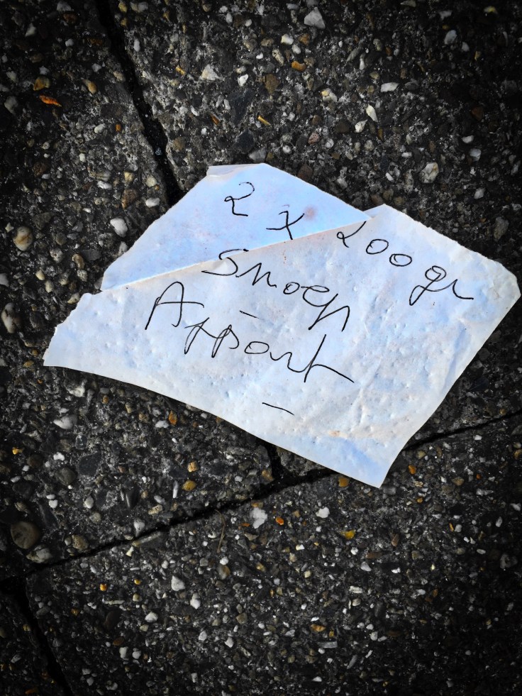 Groundtext #131 Snoep. Heverlee, Naamsesteenweg, 16 augustus 2015, Foto Hendrik Elie Vanden Abeele. Te Voet in de Stad,