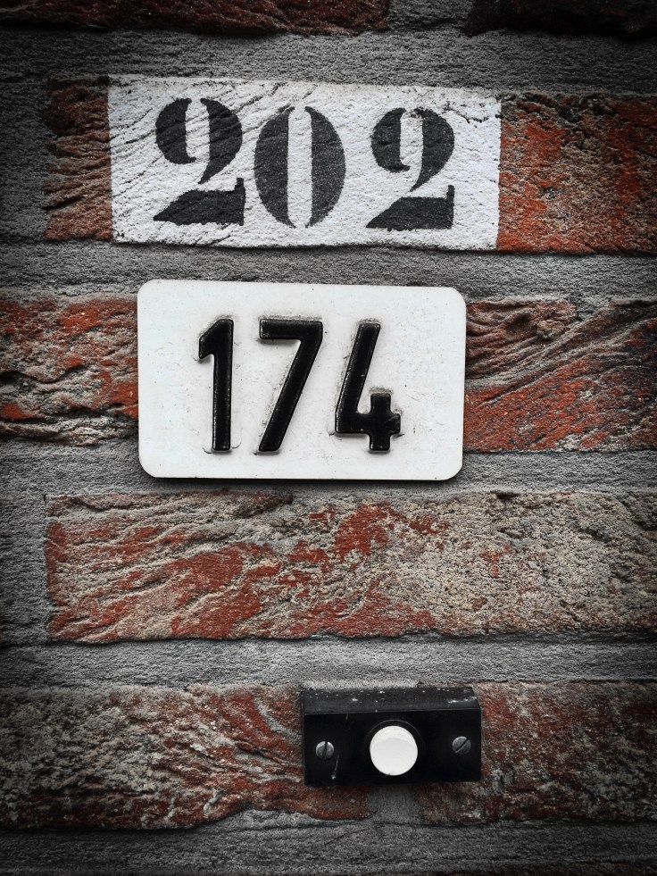 nummertje-trek-202-174-leuven-heilige-geeststraat-6-april-2015-foto-hendrik-elie-vanden-abeele-te-voet-in-de-stad