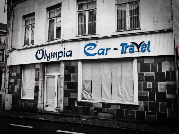olympia-car-stad-als-winkelcentrum-tienen-minderbroedersstraat-29-november-2015-foto-hendrik-elie-vanden-abeele-te-voet-in-de-stad