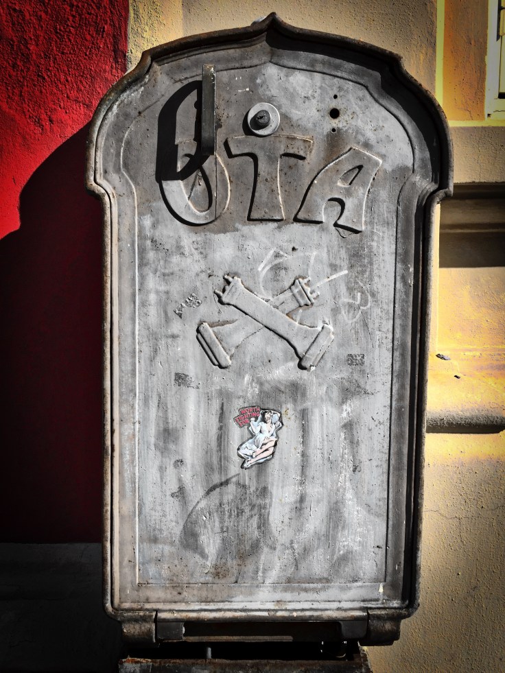 plakkatief-27bis-worth-oslo-odins-gate-22-juli-2015-foto-hendrik-elie-vanden-abeele-te-voet-in-de-stad